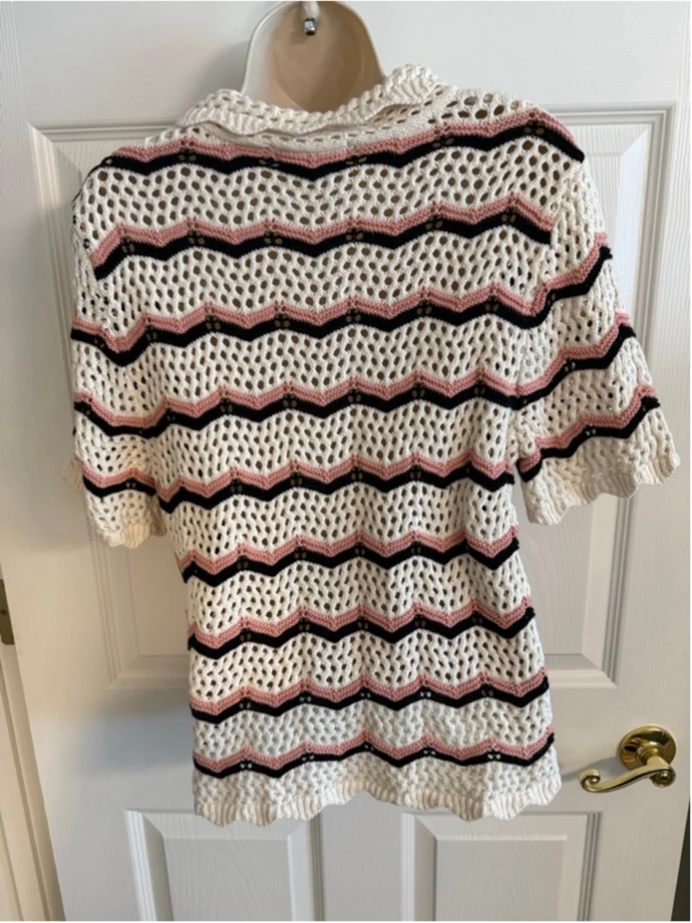 DR2 DANIEL RAINN short sleeve cardigan bone pink black zigzag scalloped trim S